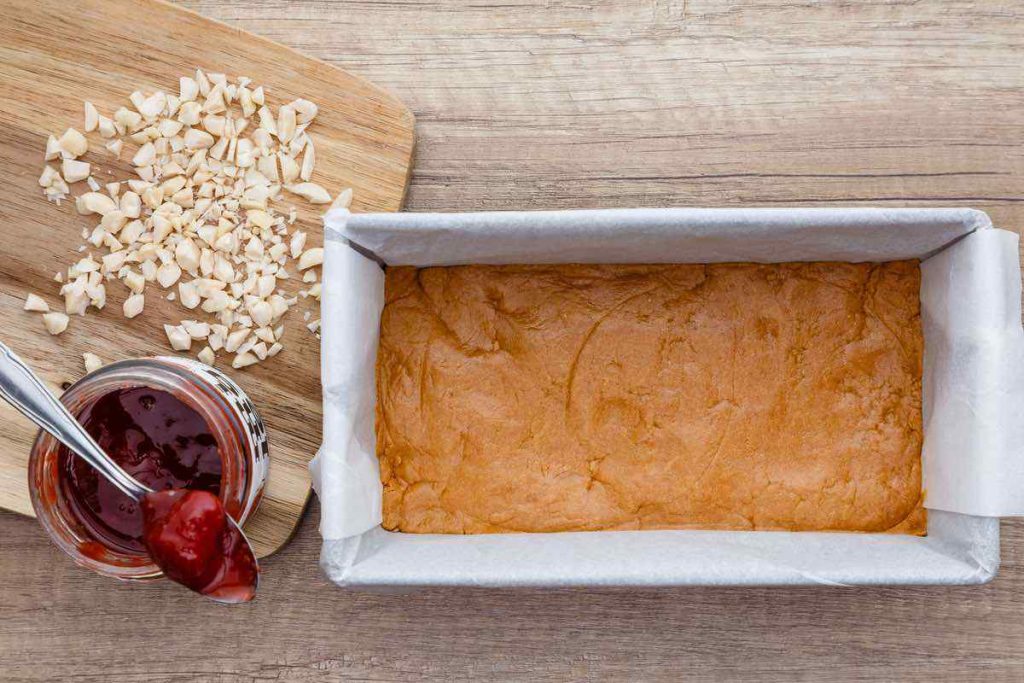 No Bake Peanut Butter and Jelly Protein Bars (ERMAHGERD!) Healthy