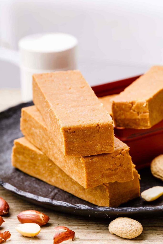 4-Ingredient Low Carb Peanut Butter Protein Bars (Low Sugar) - Healthy ...