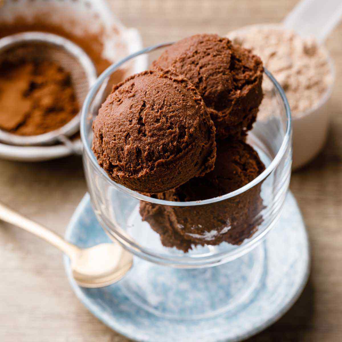 Low Carb Chocolate Ice Cream for a Healthy High Protein Snack Healthy