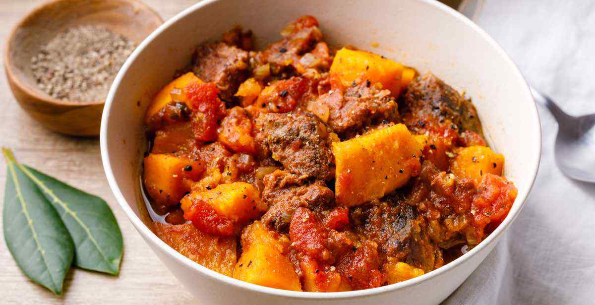 Easy 8Ingredient Slow Cooker Beef Stew for a ProteinPacked Meal