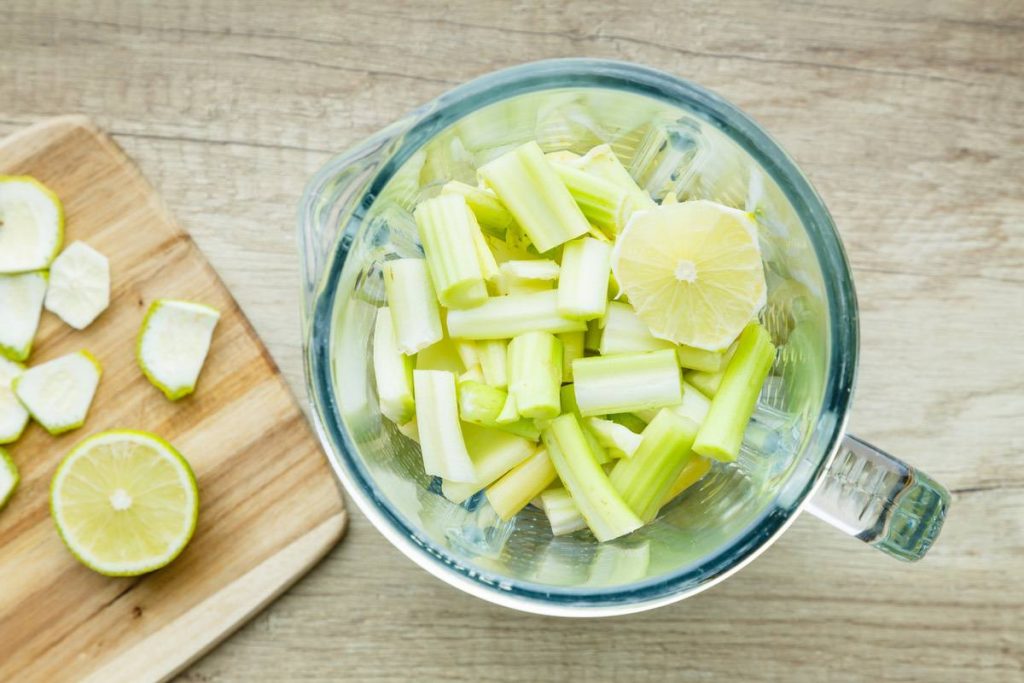 How to Make Homemade Celery Juice in a Blender (So good for you