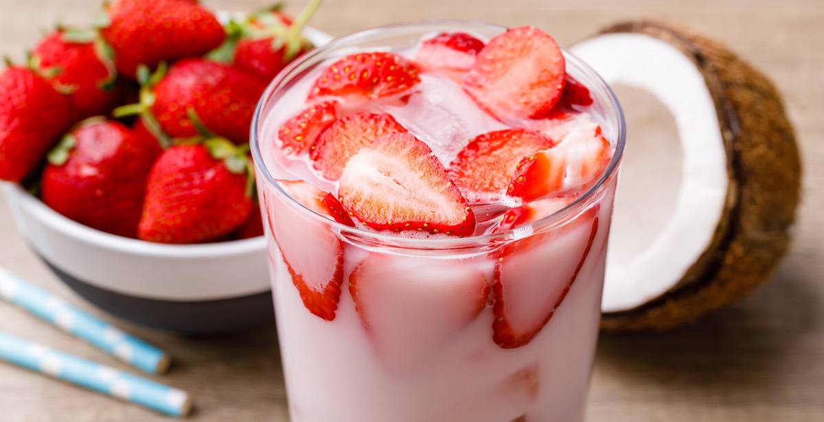 Refreshing (And Healthy) Strawberry Pink Drink Healthy Substitute