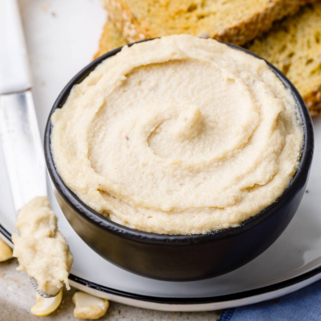 Super Creamy Vegan Cream Cheese Substitute (This is Incredible